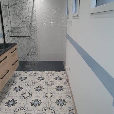 Peinture murale salle de bain
