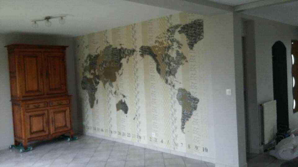 Tapisserie map globe